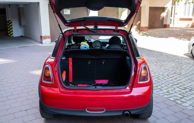 MINI ONE cena 9500 przebieg: 177777, rok produkcji 2007 z Szczecin małe 172